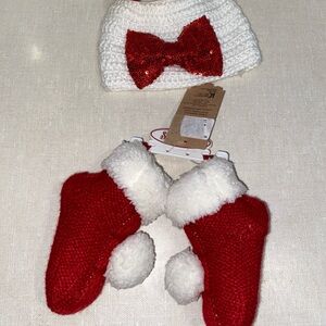 So‎ Dorable Hand Crocheted Hat Knit Booties 0-6 Months Christmas Holiday Set New